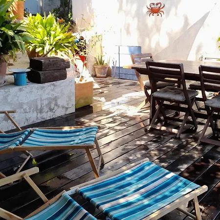 Petite Maison, Bord De Hébergement de vacances Le Pradet