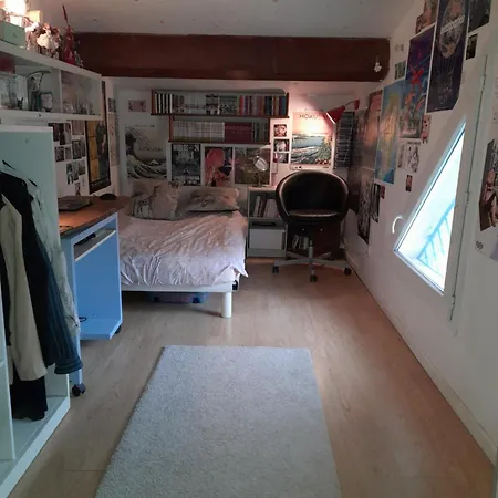 Petite Maison, Bord De