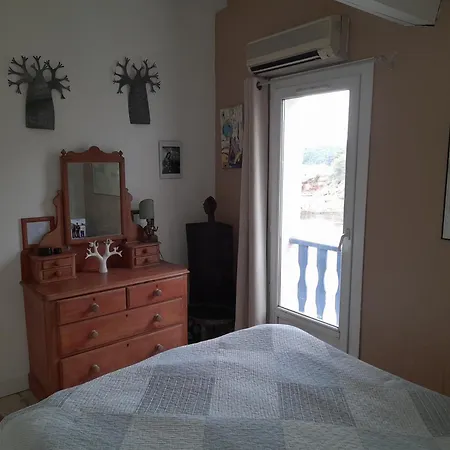 Petite Maison, Bord De * Le Pradet