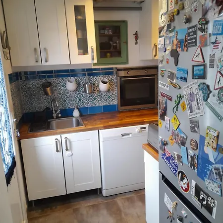 Petite Maison, Bord De Hébergement de vacances *