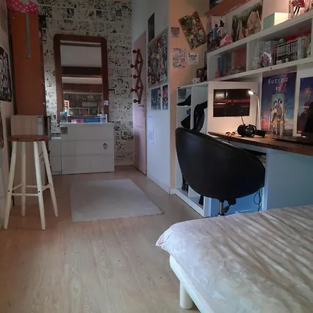 Petite Maison, Bord De *