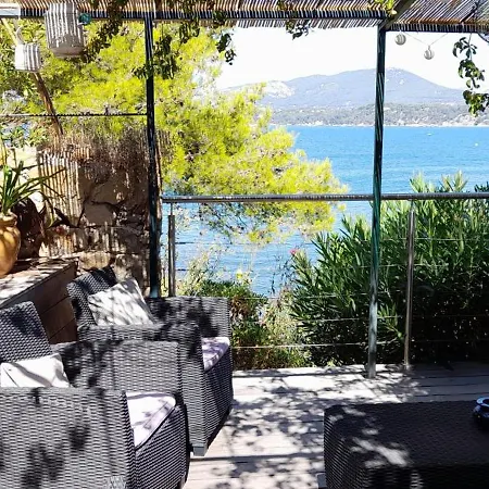 Petite Maison, Bord De Hébergement de vacances *